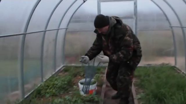 Сенник из авоськи для кур несушек. смотреть онлайн