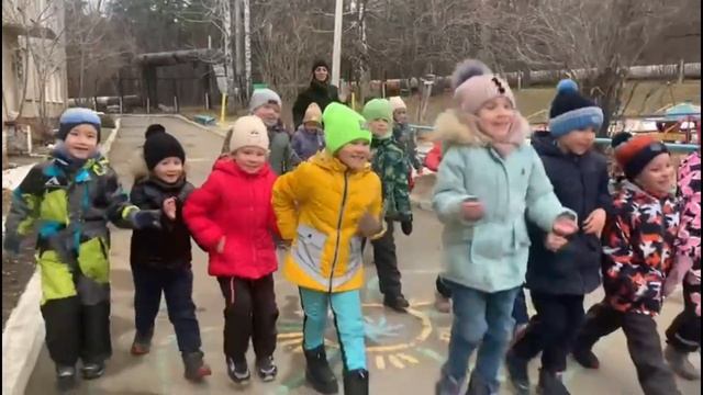 Подвижные игры в ДОУ смотреть онлайн