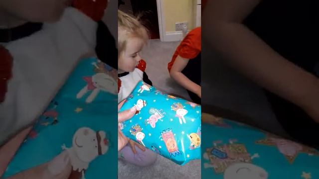 Подарки на 2 -е декабря #подарки #девочки #шоколадки #presents смотреть онлайн