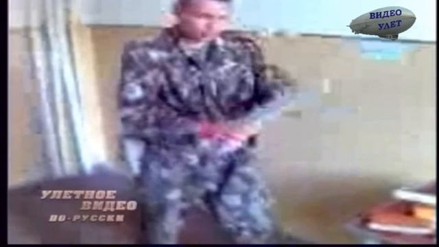 Десантура развлекается - доски ломает об голову смотреть онлайн