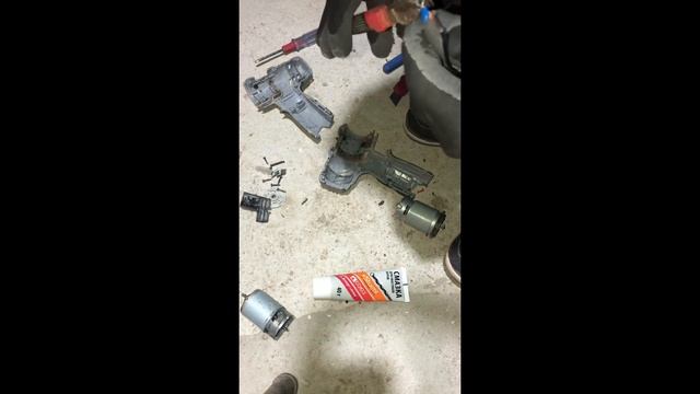 Замена моторчика шуруповерта интерскол 18v. смотреть онлайн