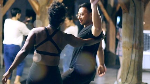 Lost on You-LP (Salsa Version ), Girls Like You (Bachata Remix) смотреть онлайн