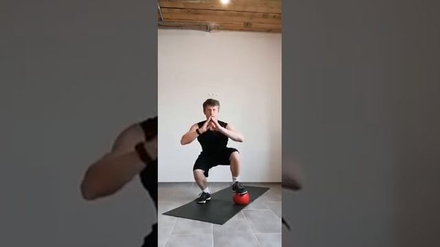 Занятие на развитие силы с мячом 7+ (Планета Фитнес - сеть фитнес клубов в Казани и Наб.Челнах) смотреть онлайн