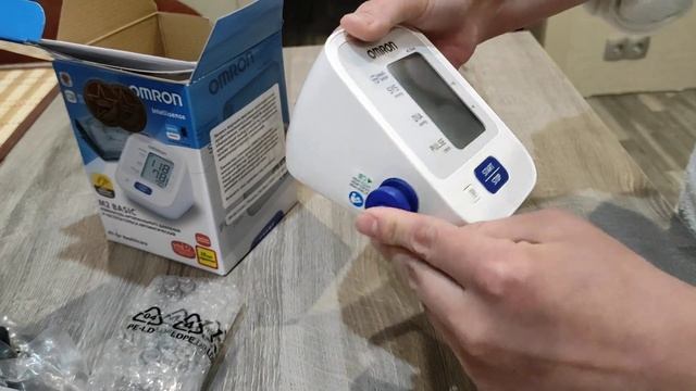 Распаковка — Тонометр Omron M2 Basic смотреть онлайн