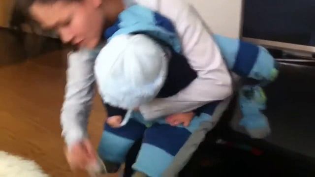 Одеваем скафандр смотреть онлайн