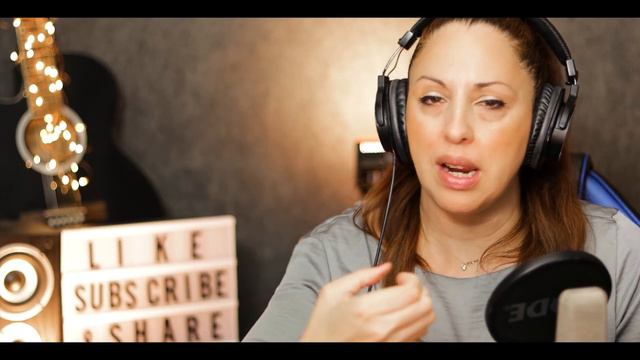 DIMASH | AUTUMN STRONG THE SINGER |  Vocal Coach Reaction & Analysis