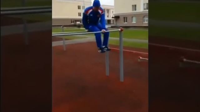 Тренировка спины или удивляем девушек/Back training or surprise girls смотреть онлайн