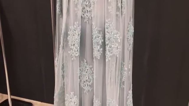 НЕжное платье на брителях с цветочной вышивкой смотреть онлайн