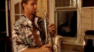 Саксофонист Илья Котяев, композиция Гимн Восходящего Солнца