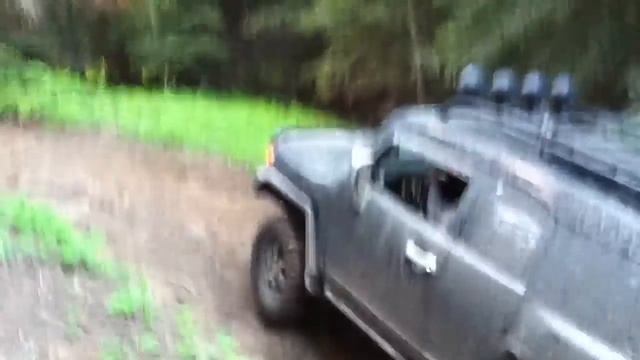 Custom TRD Supercharged Toyota FJ Cruiser charging up the trail! смотреть онлайн