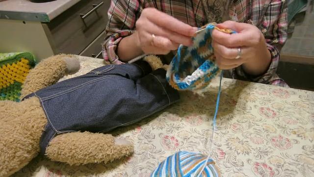 Свитер крючком для медведя смотреть онлайн