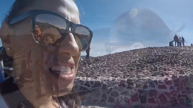 Climbing the Pyramids of Teotihuacan смотреть онлайн