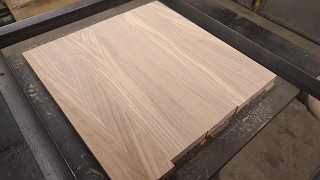 Приспособление для выравнивания дерева с помощью ручного фрезера. смотреть онлайн