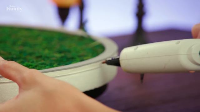 Main Street Mickey Pumpkin | Disney DIY by Disney Family смотреть онлайн