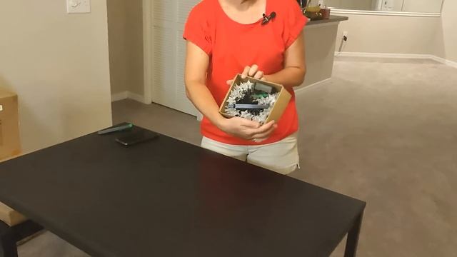 Всё по 5$. Удивительная распаковка потерянных посылок в США из Амазон. UNOPENED Amazon Packages!!!