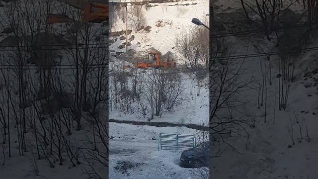 Мурманск. Уборка снега на Северном проезде (нечетная сторона) смотреть онлайн