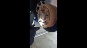 Регулировка стояночного тормоза Toyota Avensis