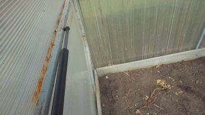 Установка термопривода на дверь теплицы. Термопривод "Климат-100"