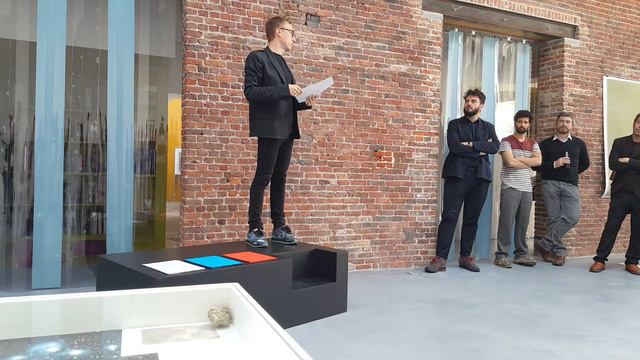 'The world as it's seen by (Russia)', lecture performance of Denis Maksimov смотреть онлайн