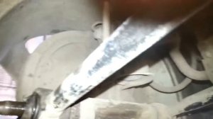 Меняю заднюю поперечную тягу (рычаг) Toyota camry SXV20