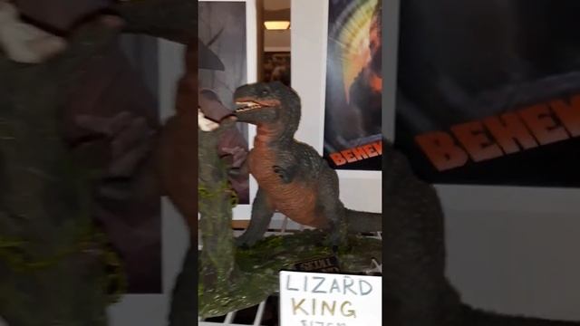 wonderfest 2021 Louisville ky dealers room alternative Image had some very cool kits смотреть онлайн