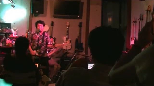 Fall in love/Groovy Kinds смотреть онлайн