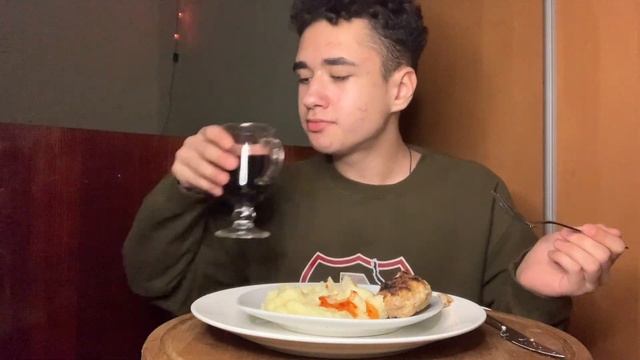 MUKBANG ☺️ Салат ? И пюре с котлетками❤️?Potato With Meat?