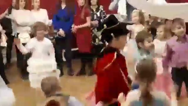 Елка Аничков дворец смотреть онлайн