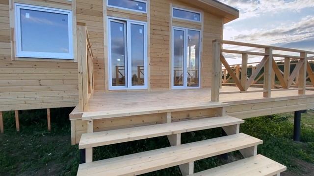 Обзор одноэтажного дома || Необычный дизайн, высокие потолки, панорамные окна и большая веранда смотреть онлайн