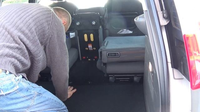 Składanie tylnich foteli (Ford C-Max) смотреть онлайн