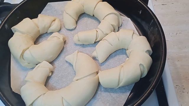 Калач с маковой начинкой в глазури смотреть онлайн