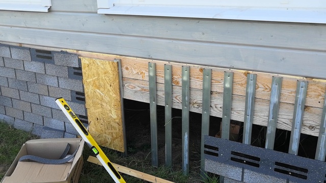 Как и чем закрыть цоколь дома или бани на винтовых сваях смотреть онлайн