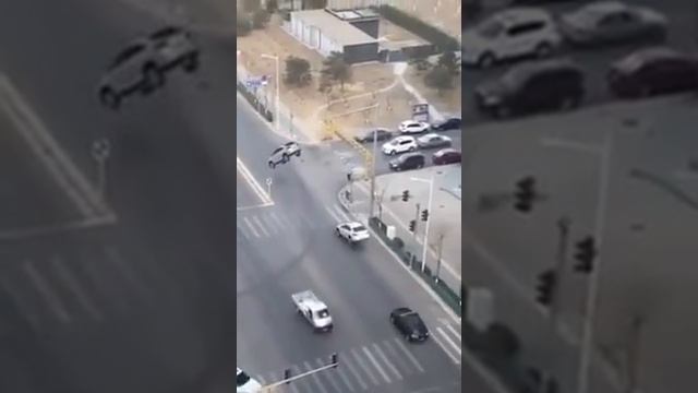 Китайцы изобрели новый вид летающих авто!!! смотреть онлайн