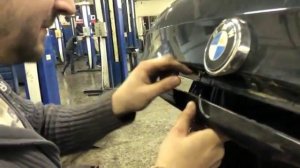 Ремонтопригодность ч.5. БМВ х5 на ходу на скорости открывается багажник.