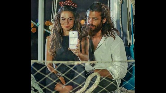 The news that Demet Özdemir was staying at Can Yaman's house in Italy "confused the minds" смотреть онлайн