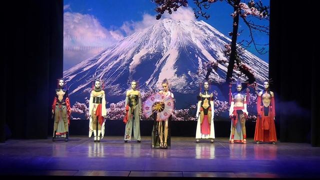 коллекция БАСЁ . Япония. Дизайнер Ольга Букина смотреть онлайн