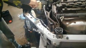 Стравливаем кондиционер на лансере 9