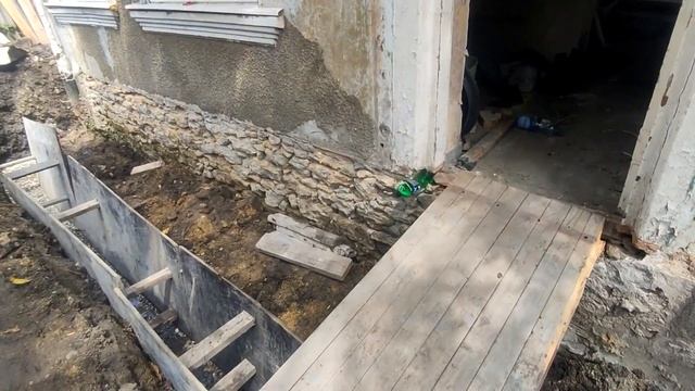 ГЛУБИННЫЙ ДРЕНАЖ ВОКРУГ ДОМА ПОМОЖЕТ СПРАВИТЬСЯ С ИНТЕНСИВНЫМ ПОТОКОМ ГРУНТОВОЙ ВОДЫ смотреть онлайн