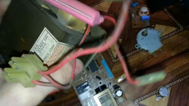 Обзор разобранной свч. что можно взять. Разобрал микроволновку на точечный сварочник) смотреть онлайн