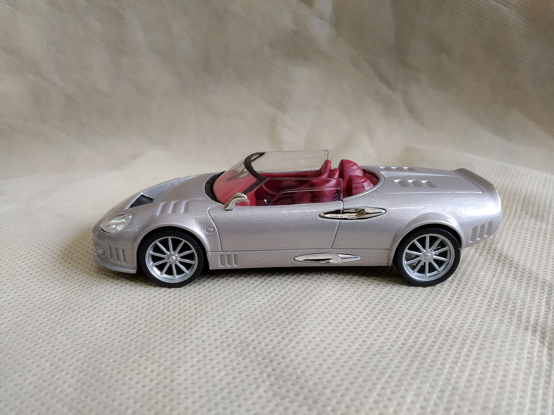Spyker C12 Spyder. Суперкары