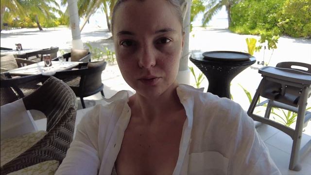 Vlog Amari Havodda Maldives -прогулка по пляжу, вкусный обед и мой "курортный" мэйкап смотреть онлайн