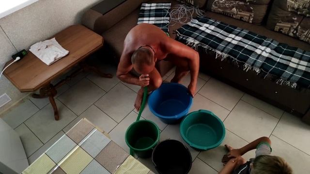 Как слить воду с натяжного потолка. Задание со звёздочкой. Аппартаменты на Косе на канале 1101 смотреть онлайн