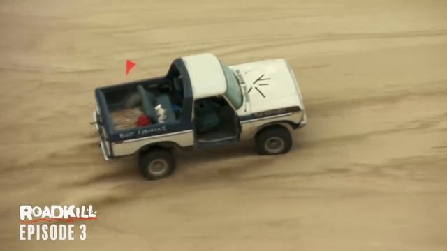 Modded 1979 Bronco Gets Air at the Sand Dunes! | Roadkill | MotorTrend смотреть онлайн