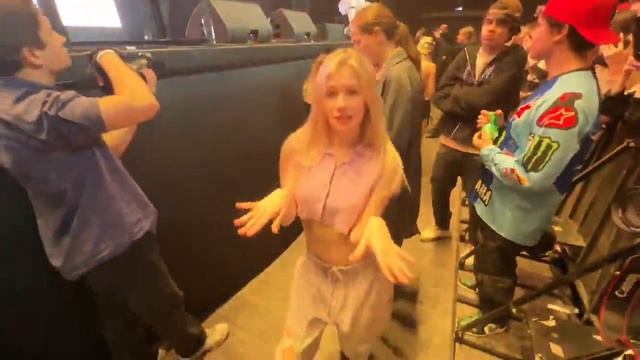 УФФФФФФФФФФФ ИНСТРИНА смотреть онлайн