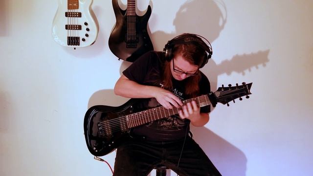 J. S. Bach - Präludium in C - Dur (played with an 8-string guitar) смотреть онлайн