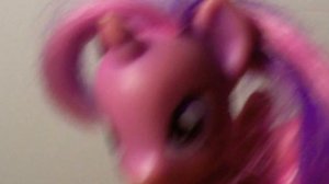 Песни пони:синий зонтик,красный зонтик