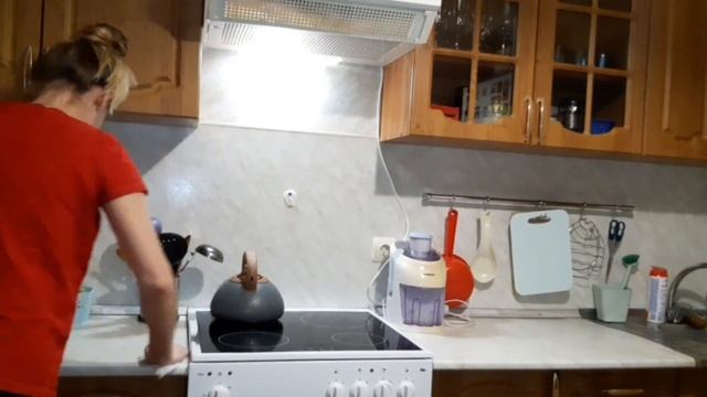 убираем кухню, готовим сырный суп