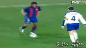 ЛЕГЕНДАРНЫЕ ФИНТЫ ВЕЛИКОГО БРАЗИЛЬЦА!●КАК ИГРАЛ РОНАЛДИНЬО ЛУЧШИЕ ФИНТЫ И ТРЮКИ ЗА КАРЬЕРУ