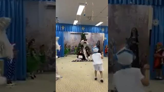 Дед Мороз отжигает ???? смотреть онлайн