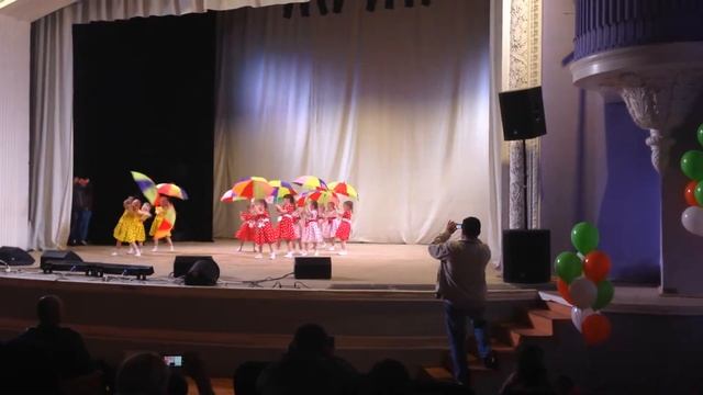 Детский Танцевальный Коллектив "Арабески" май 2014 год. Первое место. смотреть онлайн